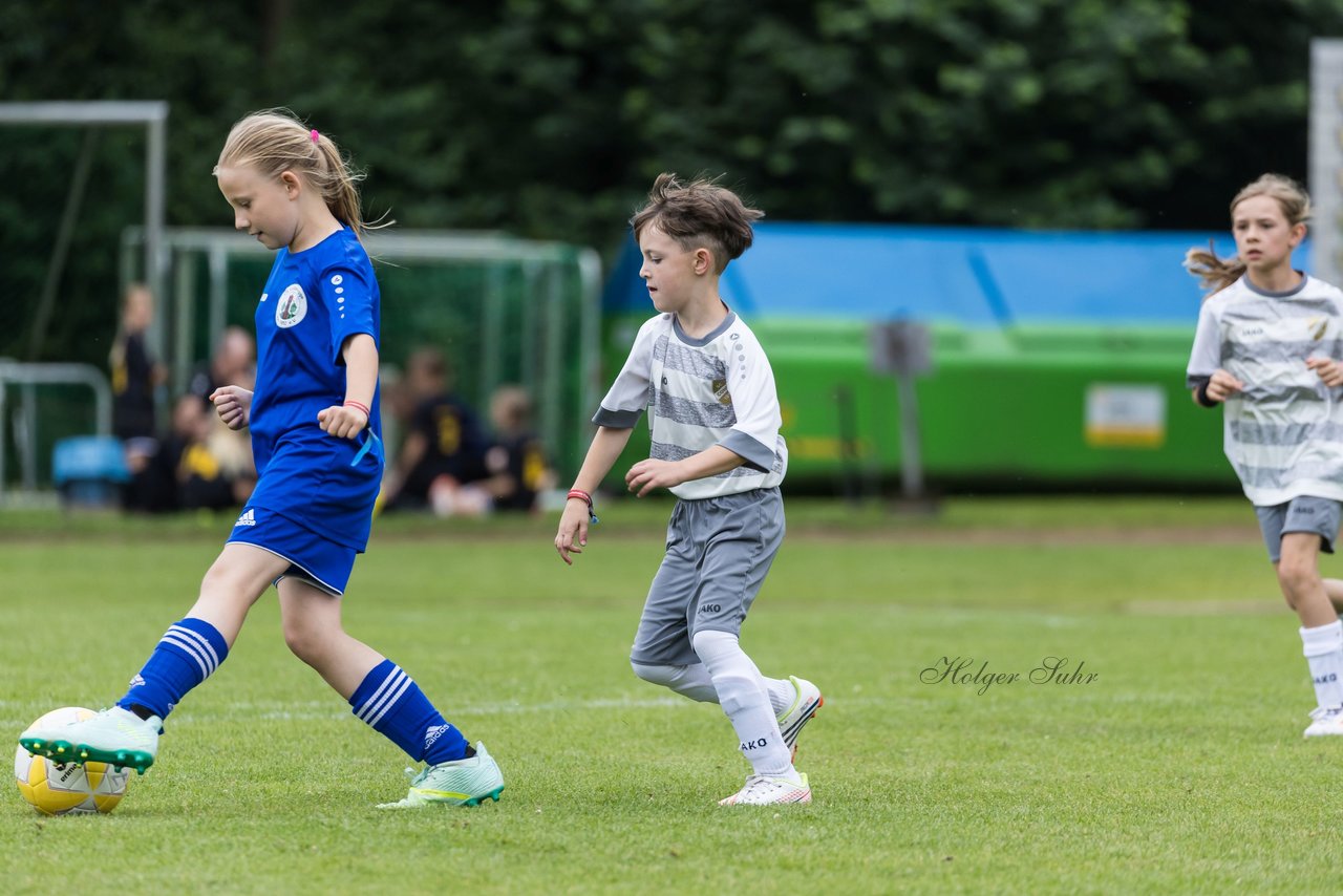 Bild 397 - Loewinnen Cup